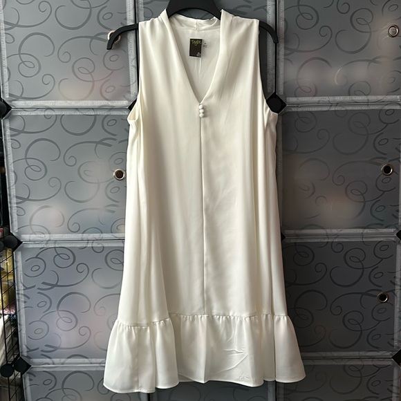 Taylor Dresses & Skirts - Taylor Dress
